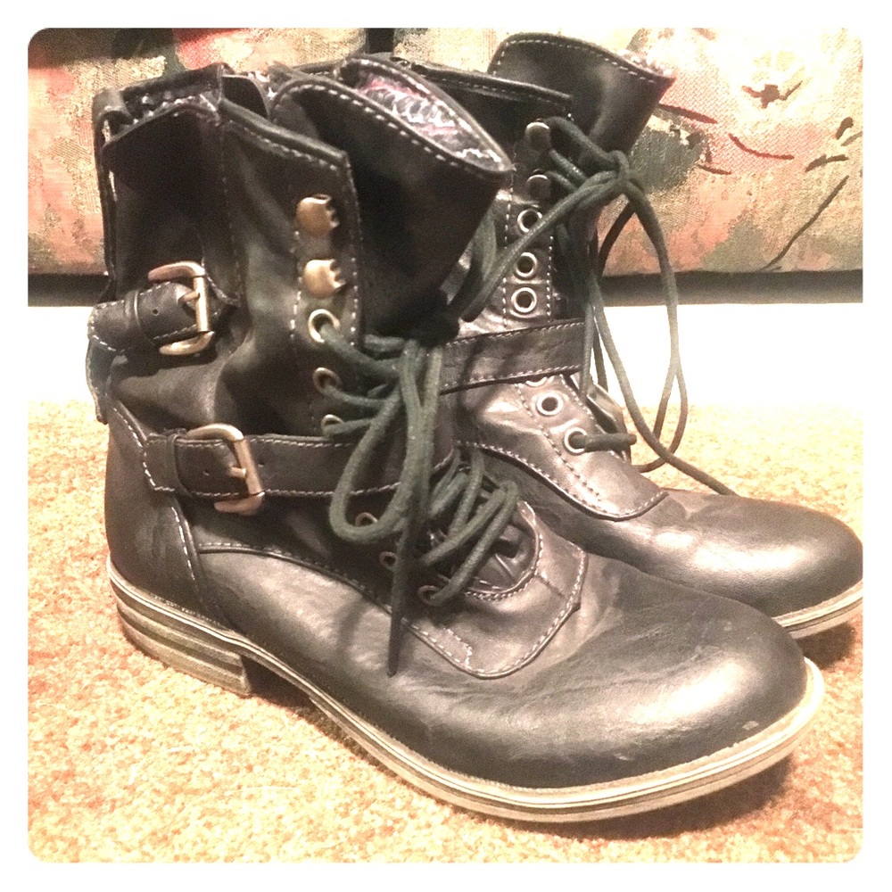 Moto boots
